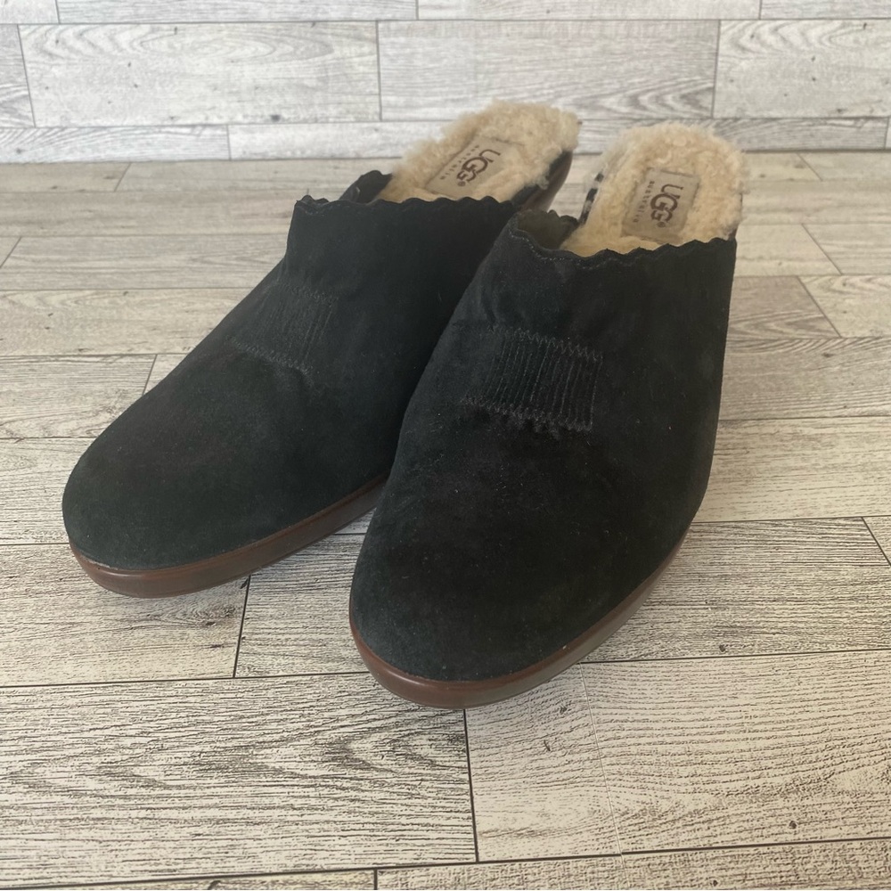 UGG Womens Size 8.5 Gabriella‎ 5563 Black Suede Shearling Slip On Heels Mules